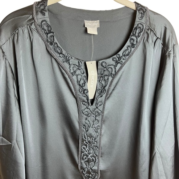Chico’s Satin Chenille Smocked Blouse Gray Chico’s Size 4 - Picture 6 of 16